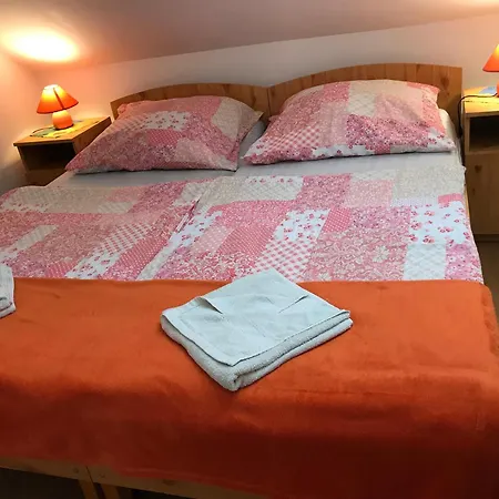 Bed & Breakfast Kalman Imre Panzio Siofok