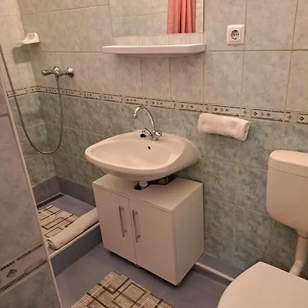 Kalman Imre Panzio 住宿加早餐酒店 希欧福克