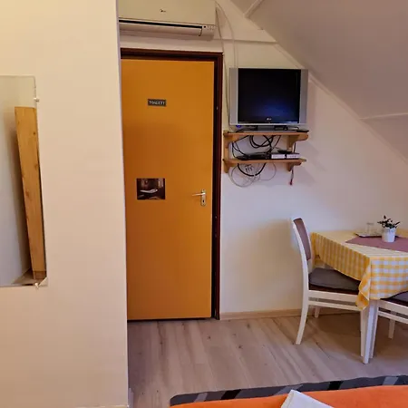 Bed & Breakfast Kalman Imre Panzio Siofok