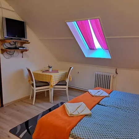 Bed & Breakfast Kalman Imre Panzio