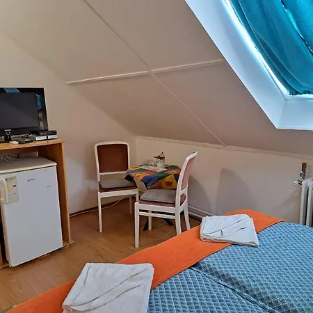 Kálmán Imre Panzió 3*