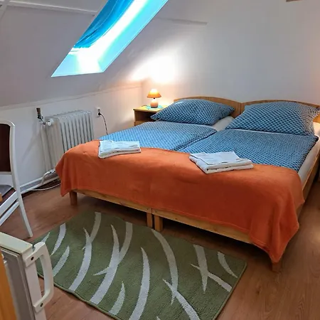 Kálmán Imre Panzió Bed and breakfast