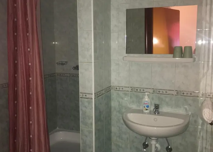 Kalman Imre Panzio Frühstückspension 3*